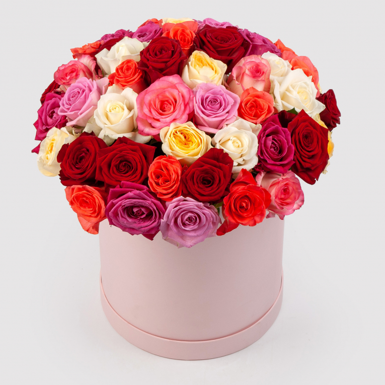 Букет в розовой коробке Ночной зефир (51 роза)