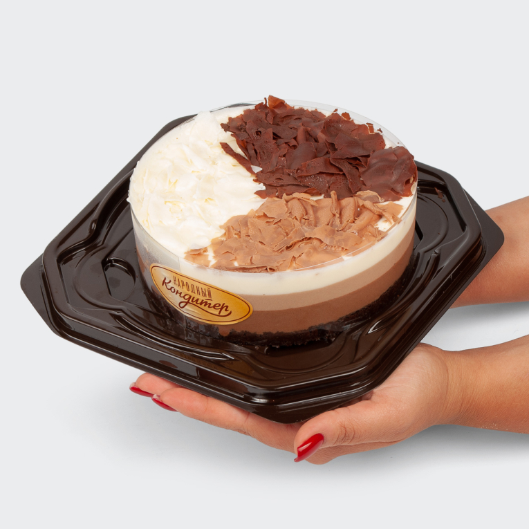 Торт «Три шоколада» (Народный кондитер), 540 г сыр hochland творожный сливочный 140 гр