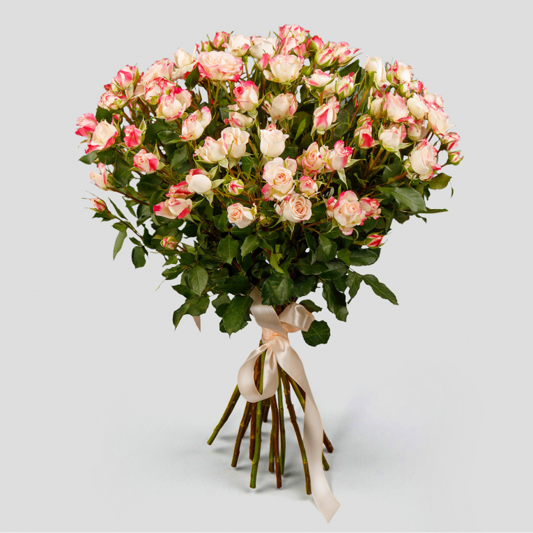 Букет 15 кустовых роз Рефлекс наполнитель бумажный нежно розовый 100 г