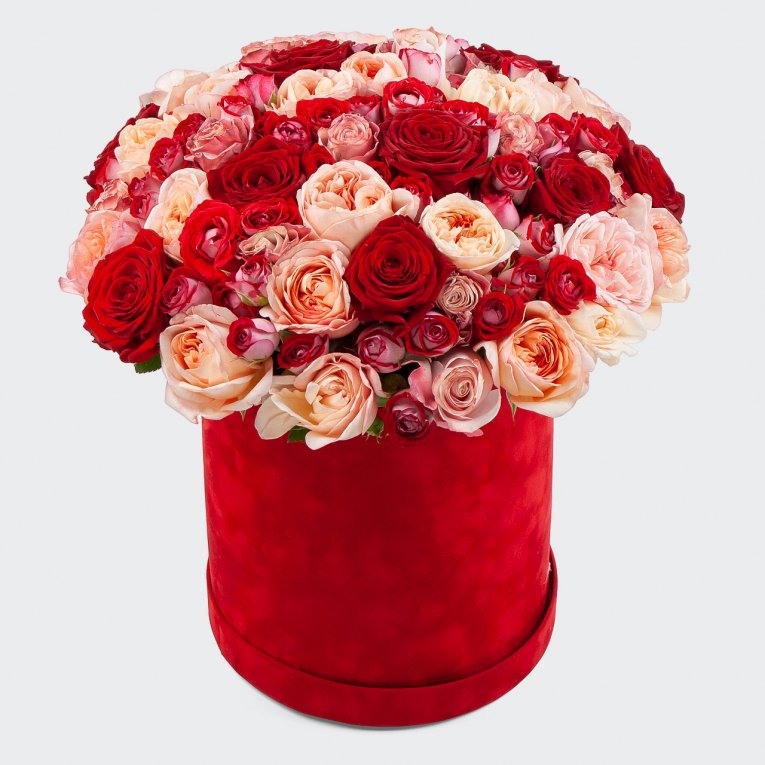 Букет в коробке Бескрайняя любовь шляпная коробка розовая 23 х 23 см