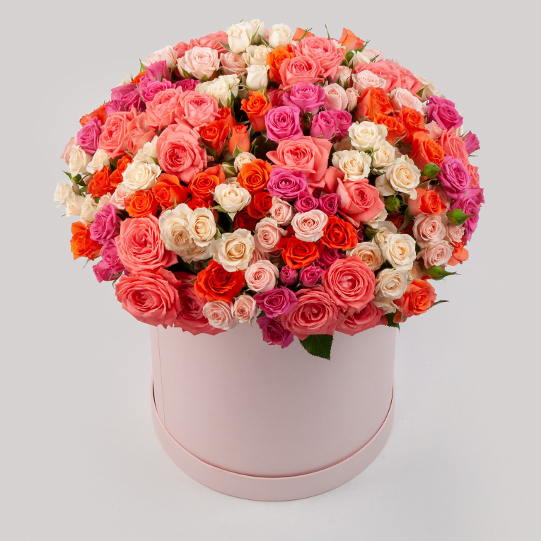 букет в коробке ная акварель 25 тюльпанов Букет в розовой коробке Чудное мгновение (51 роза)