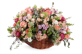 Букет Земляничная поляна в корзине Букет Земляничная поляна в корзине