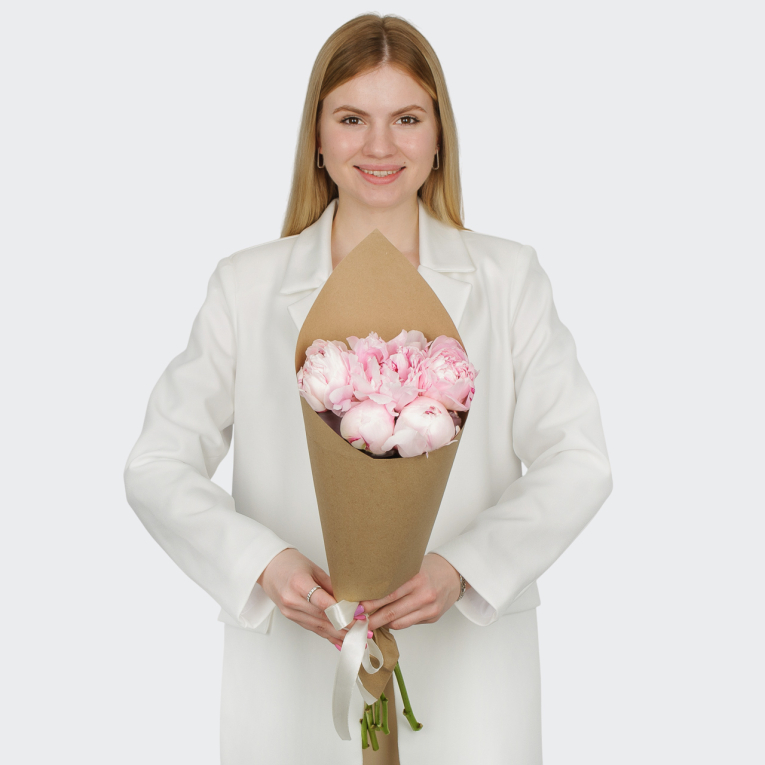 Букет из 5 пионов Страна грез