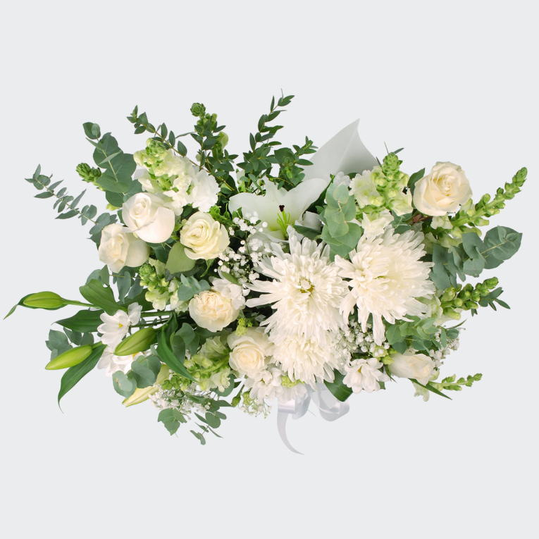 Букет в шляпной коробке Сердце хризантемы