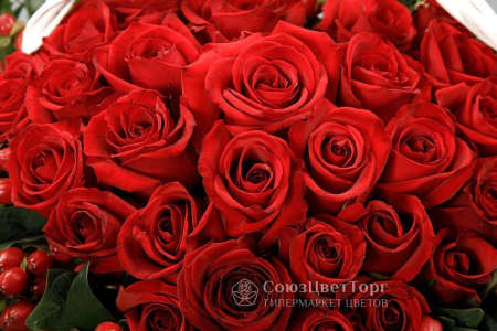 Композиция в корзине Сердце розы