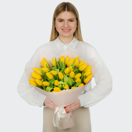 Букет 35 желтых тюльпанов