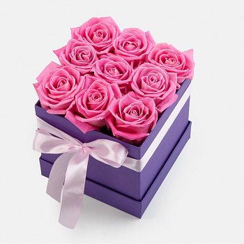 Розы в коробке Розовый поцелуй