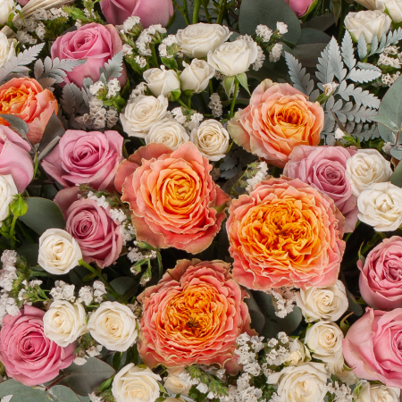 Букет в корзине Краски рассвета