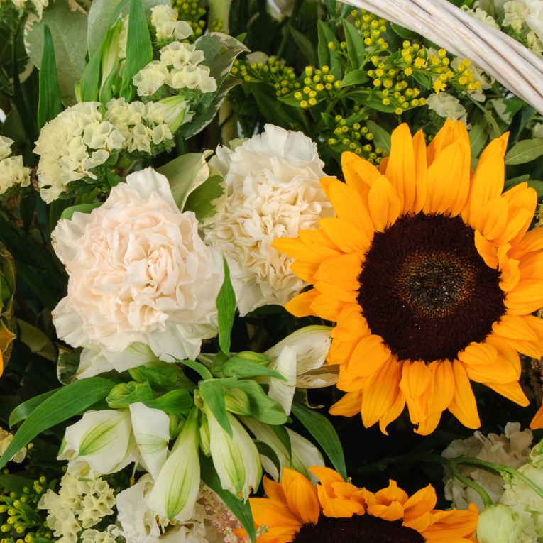 Букет в корзине Июльское утро