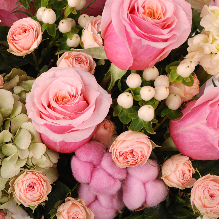 Букет в кашпо Воздушный поцелуй