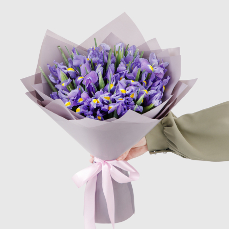 Букет из ирисов Пруд Мальвины