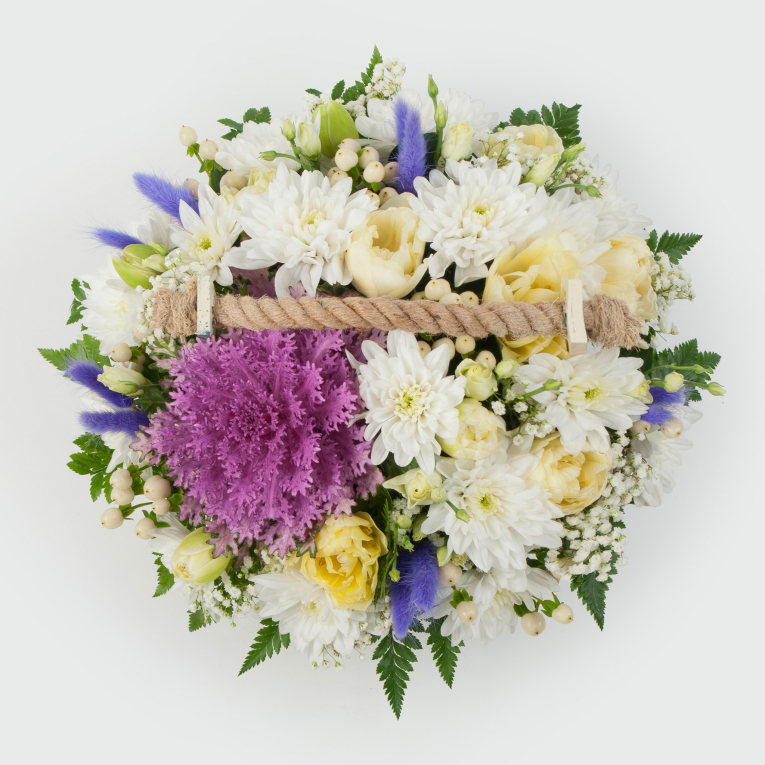 Букет в кашпо Свежая корзинка