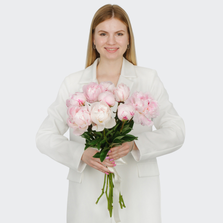 Букет из пионов 9 комплиментов