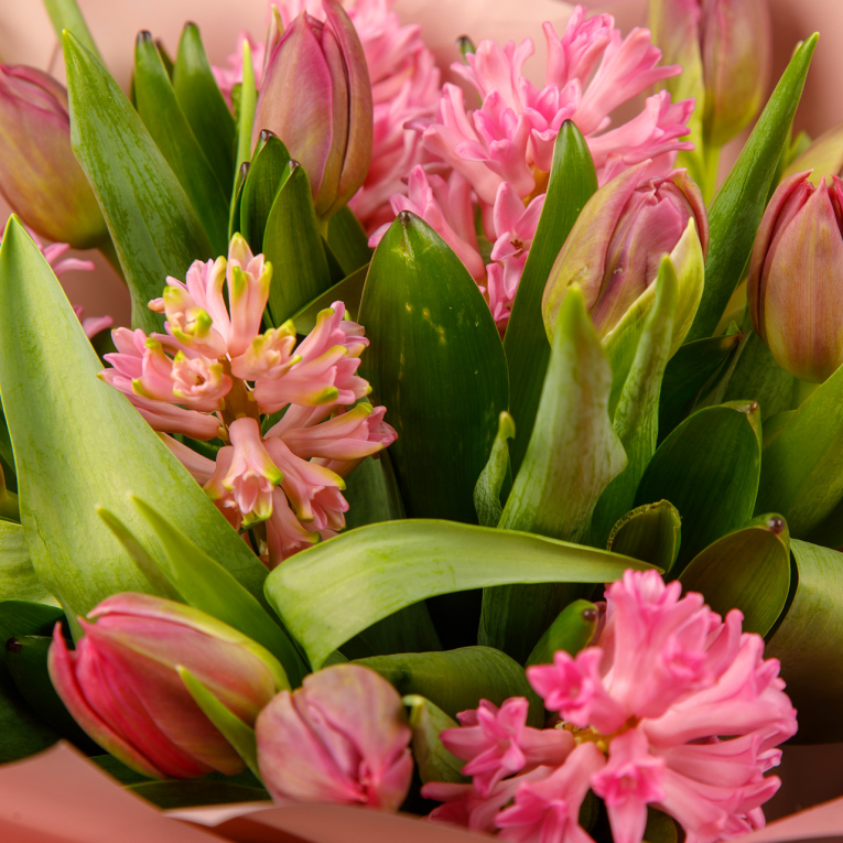 Букет с гиацинтами Жаворонок