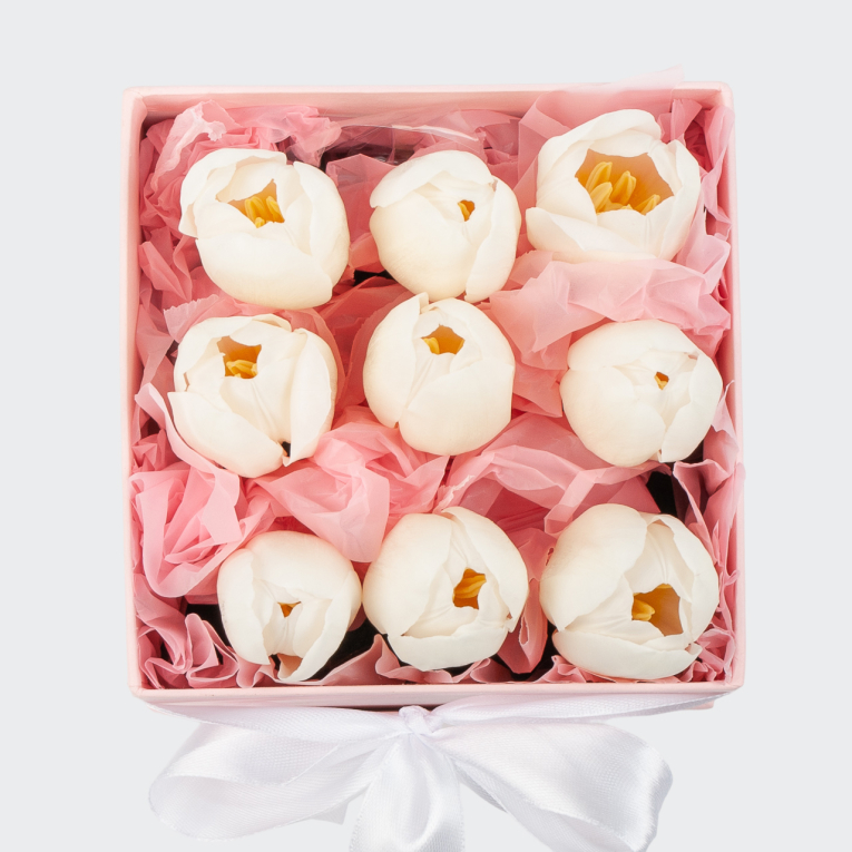 Тюльпаны в коробке Невинность весны