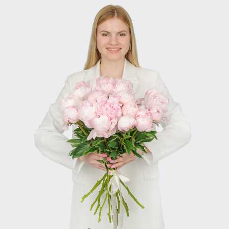 Букет из пионов 19 комплиментов