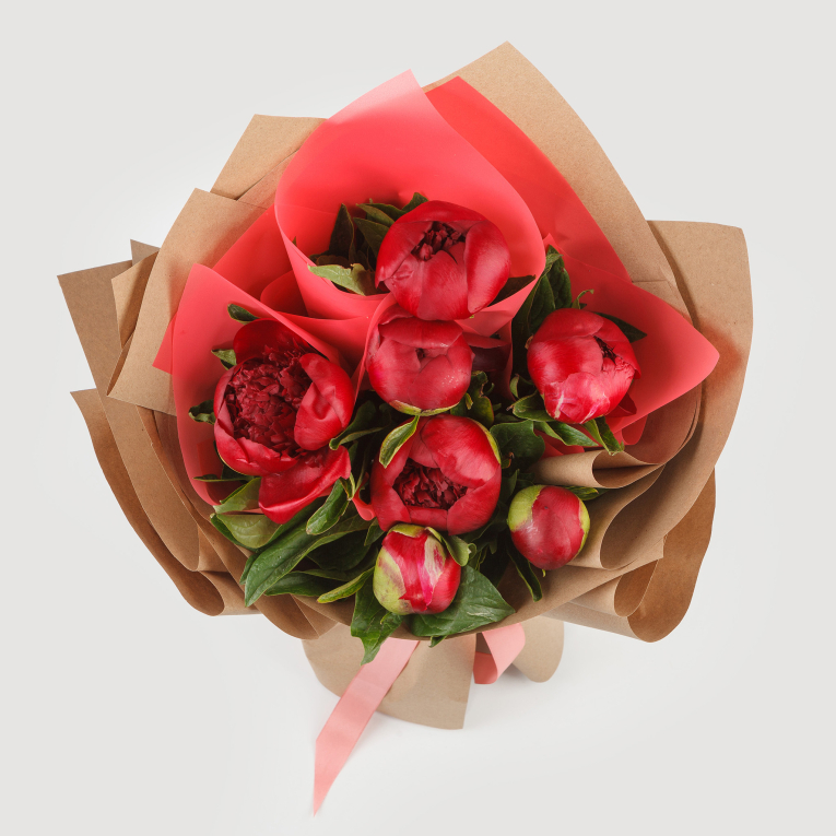 Букет из 7 пионов Дивный час