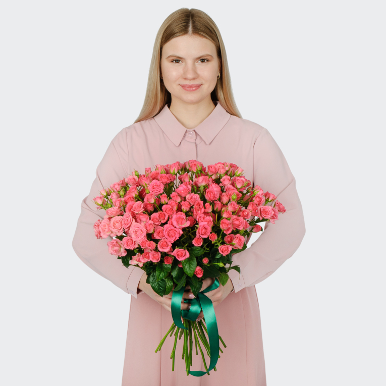 Букет 25 кустовых роз Лидия (50 см)