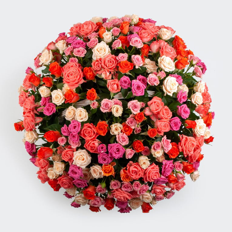 Букет из 101 розы в корзине Первый поцелуй