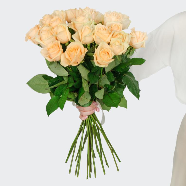 Букет 21 розы Пич Аваланш