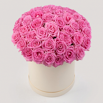 Букет в белой коробке Жар сердца (51 роза)