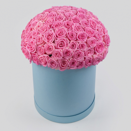 Букет в голубой коробке Жар сердца (101 роза)