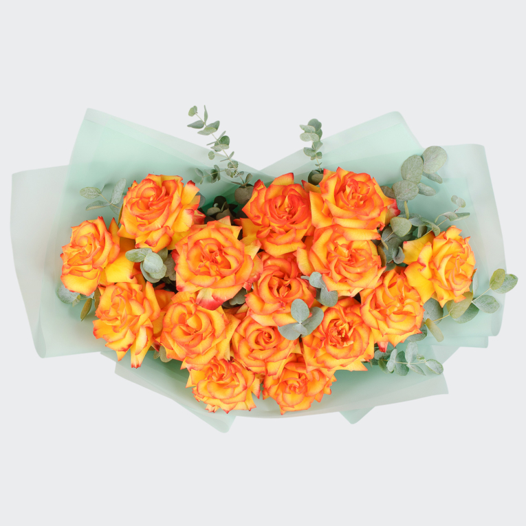 Букет из 15 роз Искры страсти