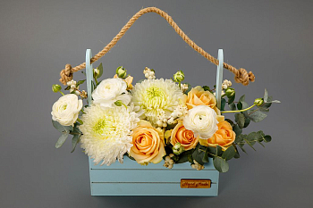 Букет в кашпо Уют и счастье