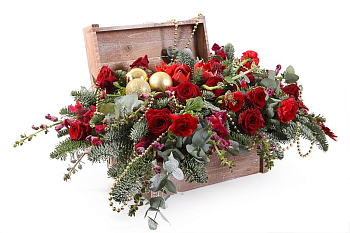 Букет Новогоднее сокровище в кашпо