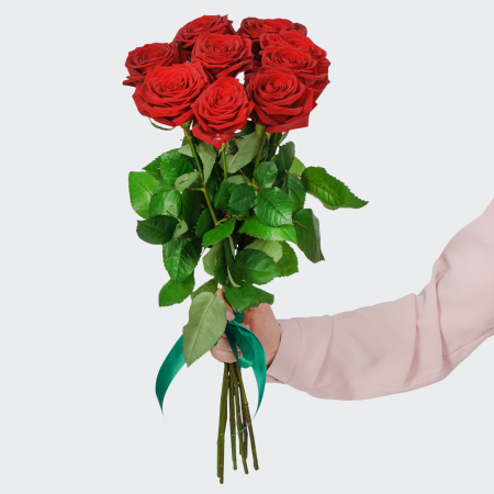 Букет 9 красных роз Ред Наоми (60 см)