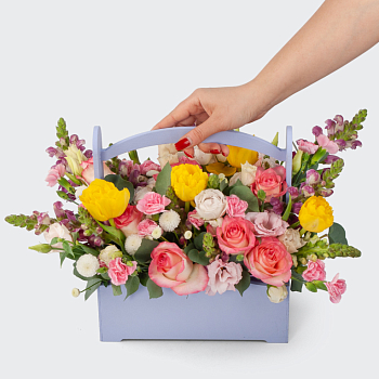 Букет в кашпо Апрельская свежесть