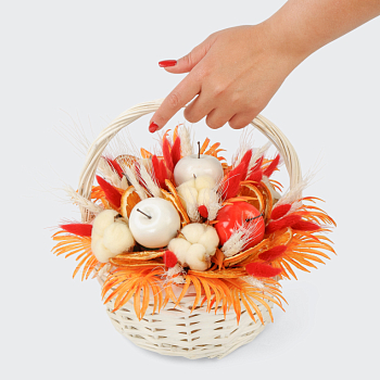 Букет в корзине Дары света