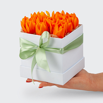 Тюльпаны в коробке Рассвет весны