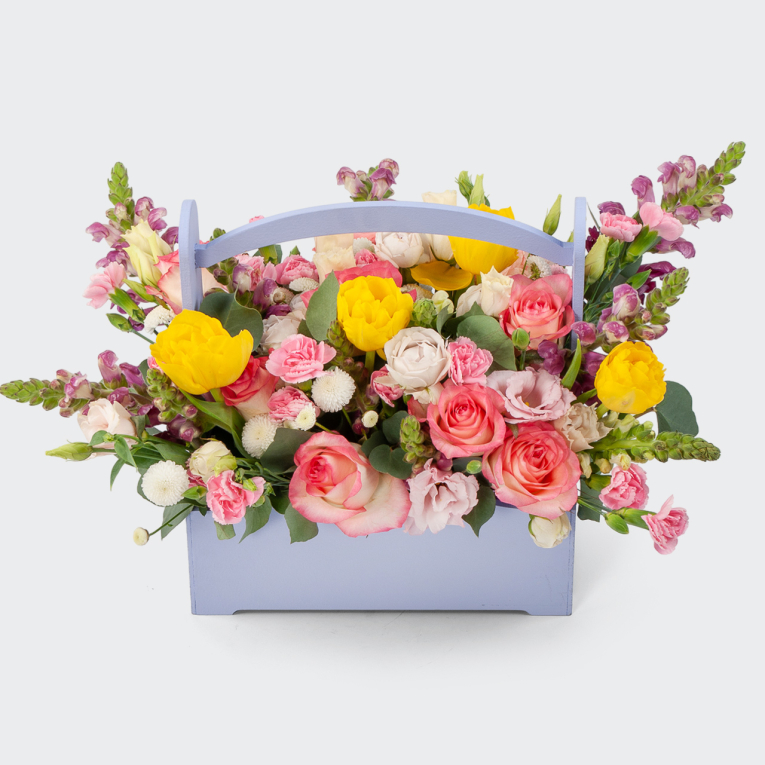 Букет в кашпо Апрельская свежесть