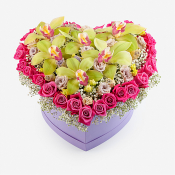 Букет в коробке Сердце тропиков (макси)