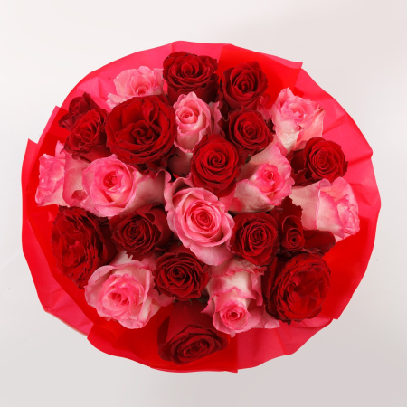 Букет 25 роз, красно-розовый микс