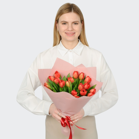 Букет 21 красный тюльпан