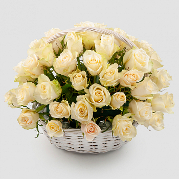 Букет в корзине Облако из роз (51 роза)