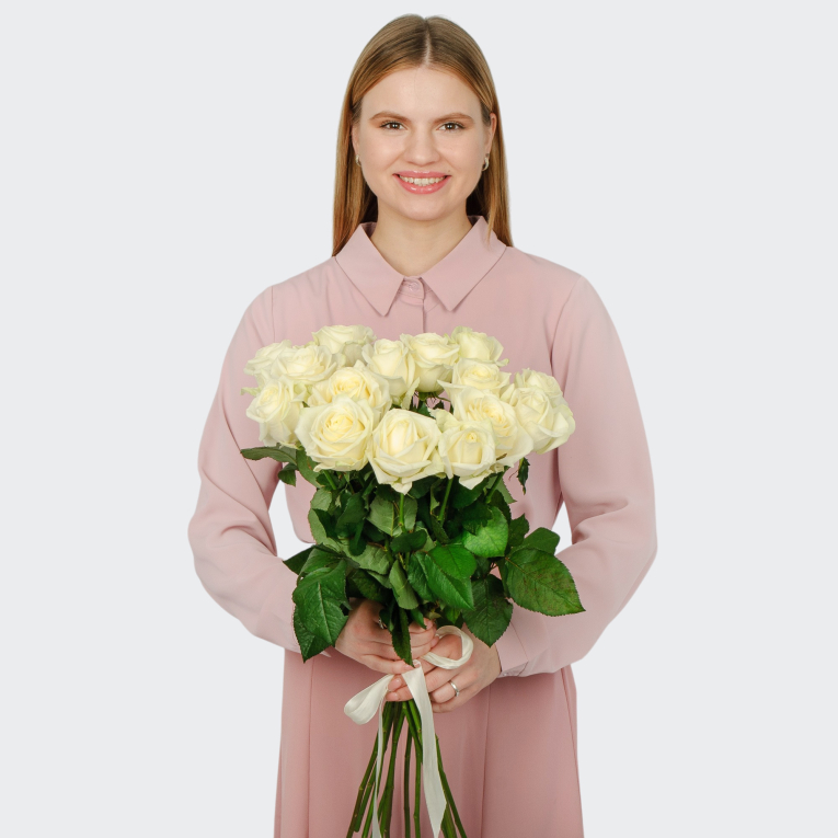 Букет 15 роз Аваланш 60/70 см