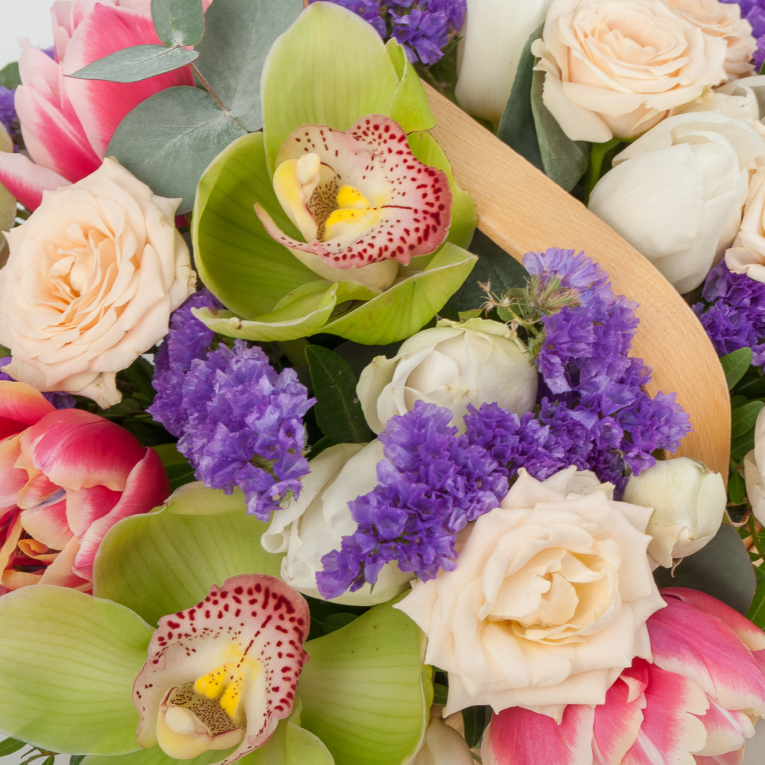 Букет в корзинке Цветение чувств