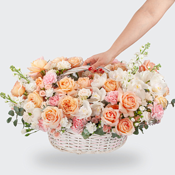Букет в корзине Влюбленная Афродита