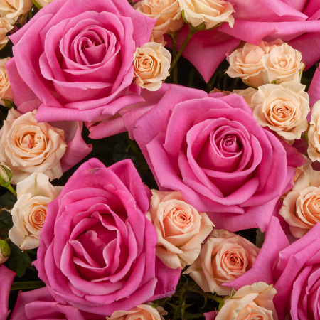 Букет в корзине Розовый риф (121 роза)