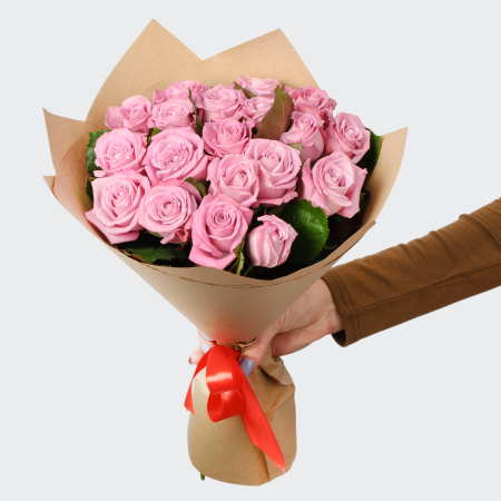 Букет из 19 роз Земляничная поляна