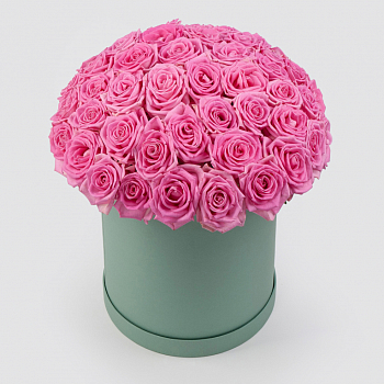 Букет в зеленой коробке Жар сердца (51 роза)