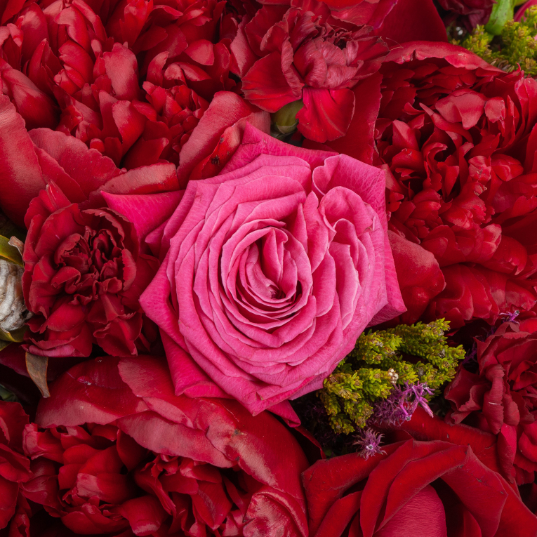 Букет в корзине Тайный поклонник