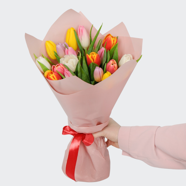 Букет 19 тюльпанов микс