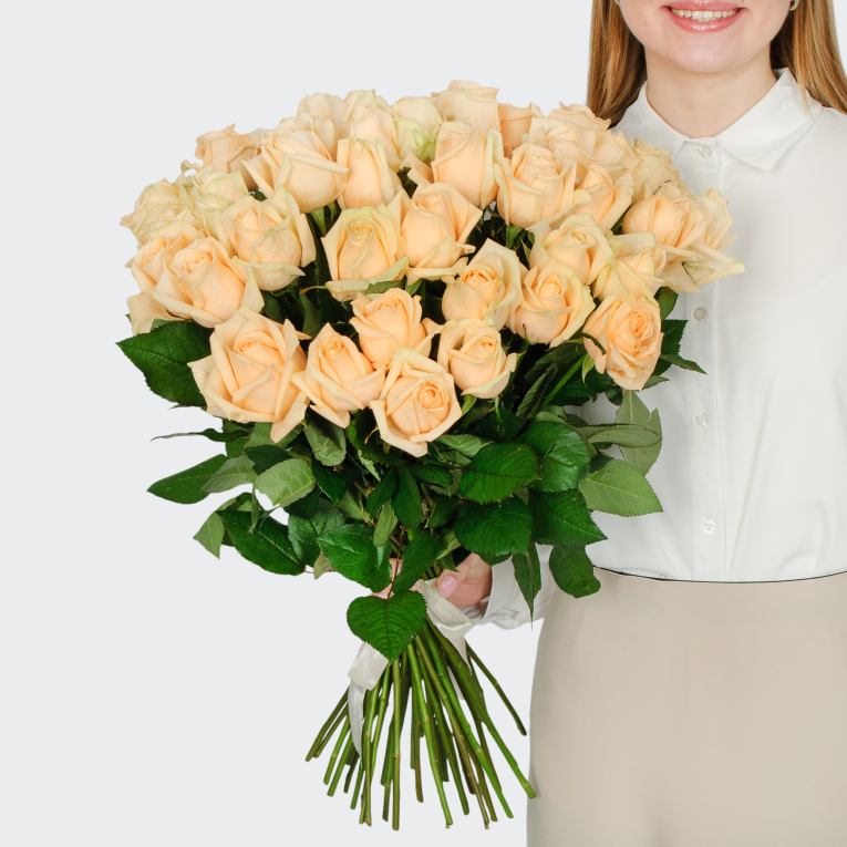 Букет 35 роз Пич Аваланш