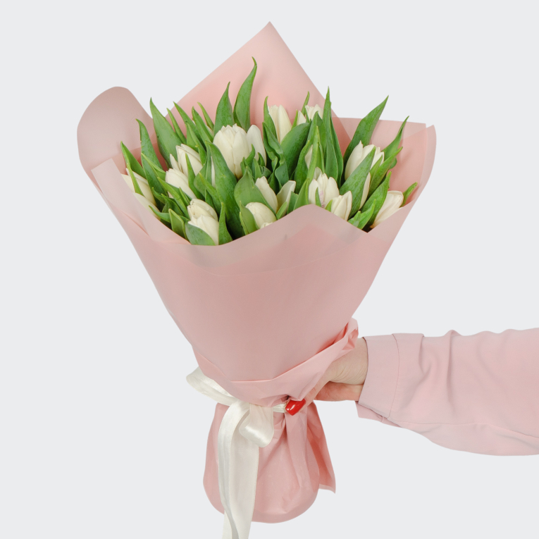 Букет 25 белых тюльпанов
