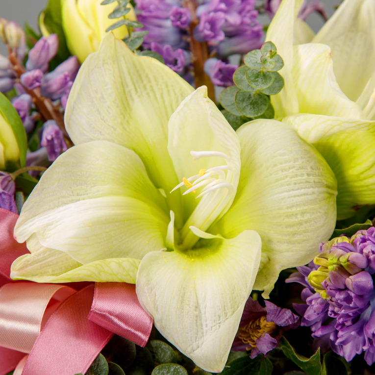 Букет в шляпной коробке Весь этот мир