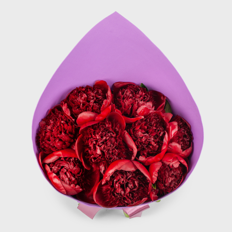 Букет 9 пионов Страстный порыв